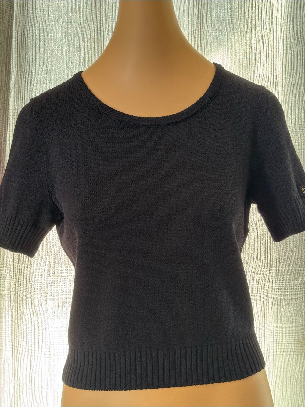 ST JOHN Black Short-Sleeve Crewneck Knit Sweater Top